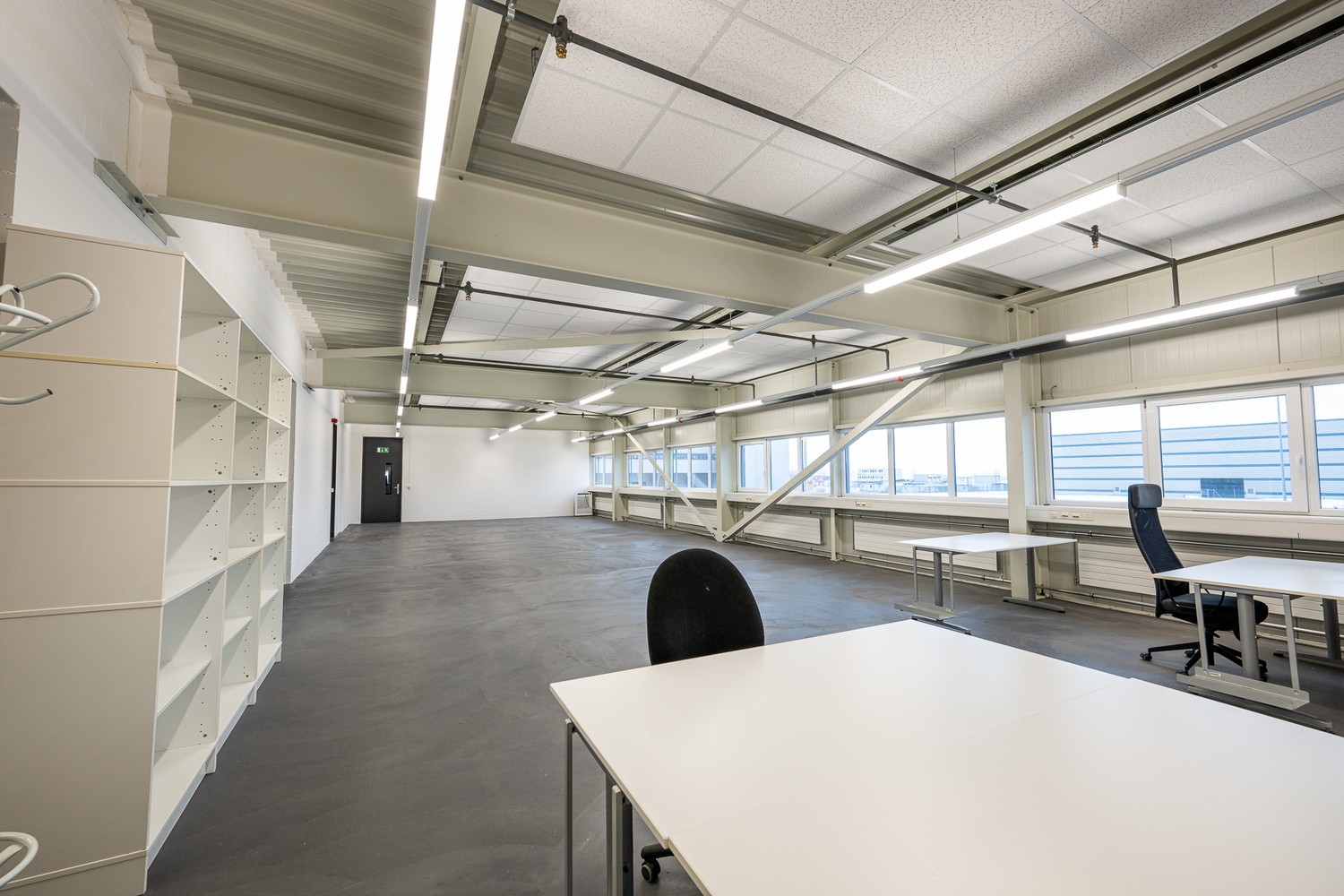 177m² office