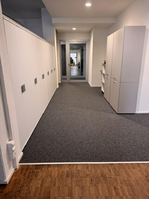 21-381m² commerciale