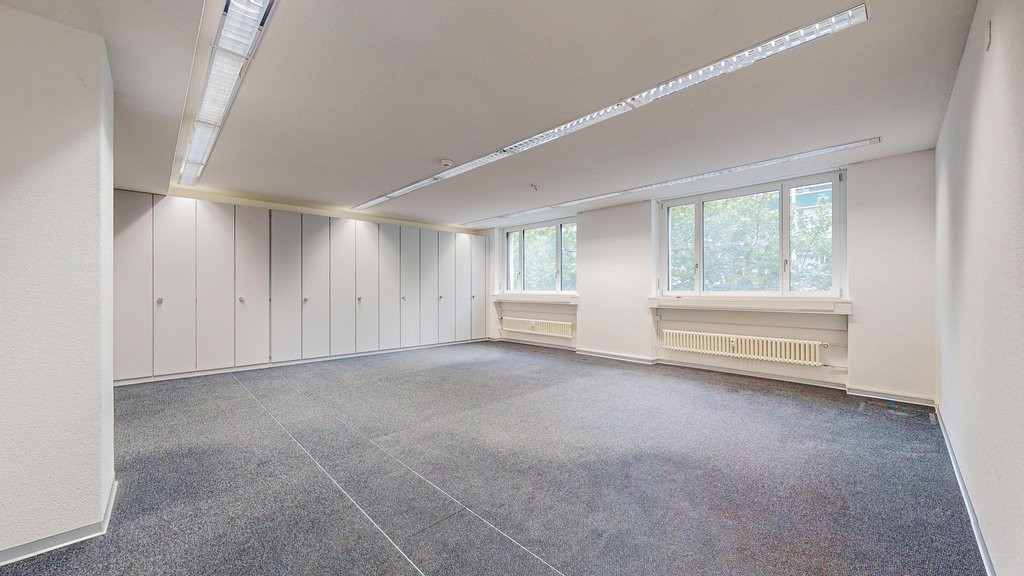 199m² office
