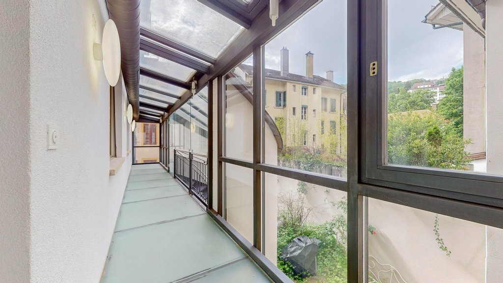 199m² office