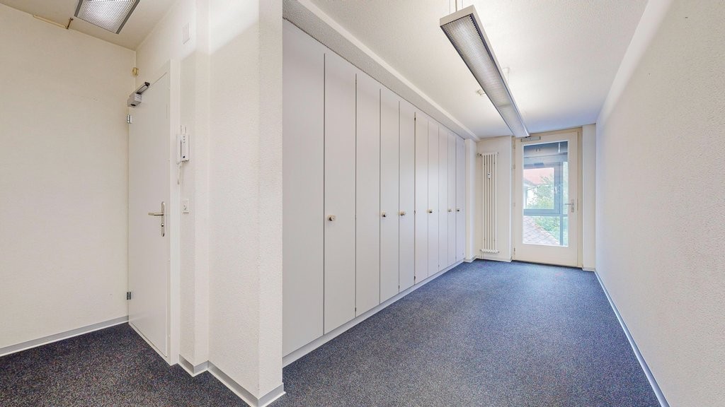 199m² office