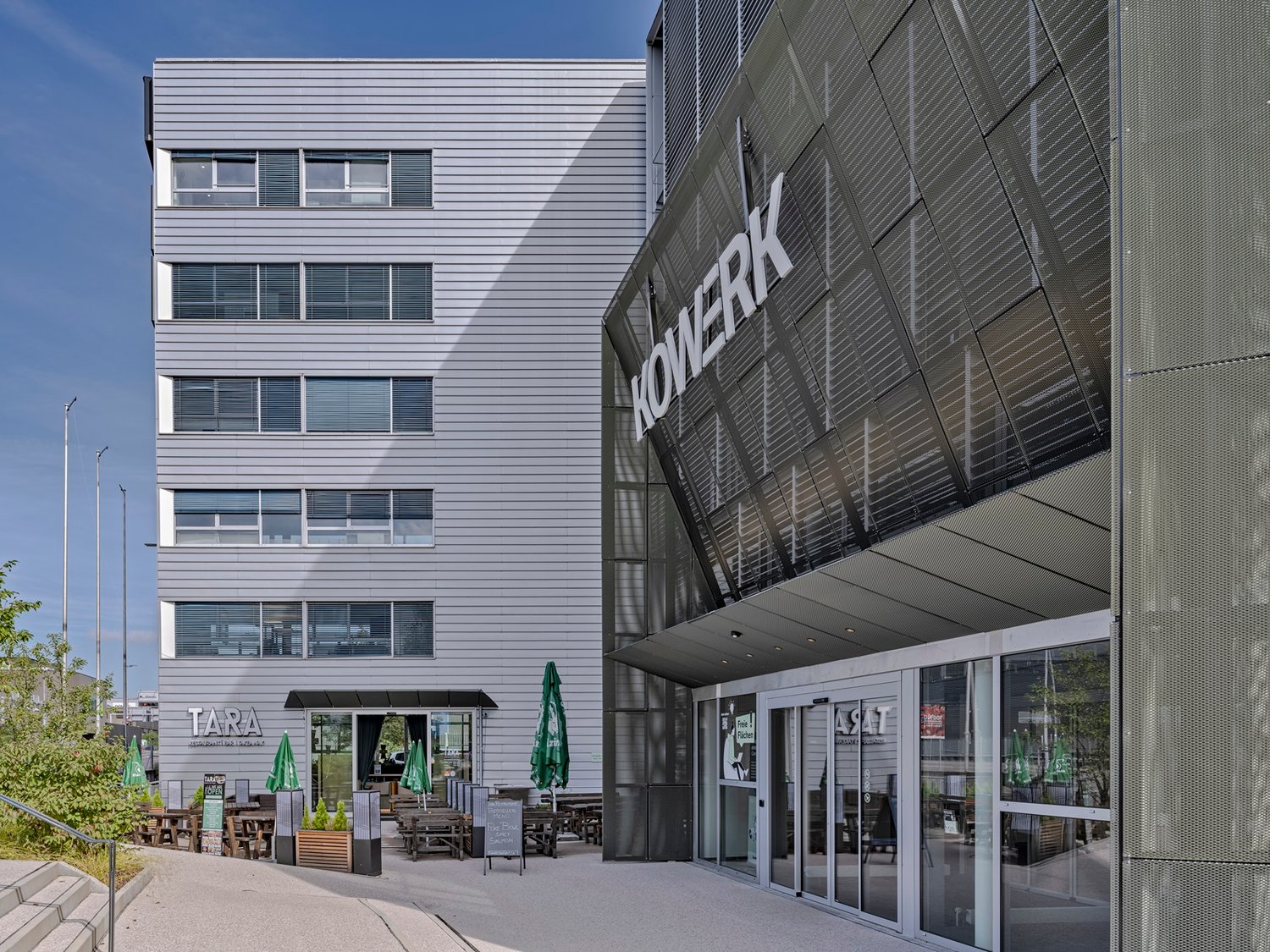 466m² office