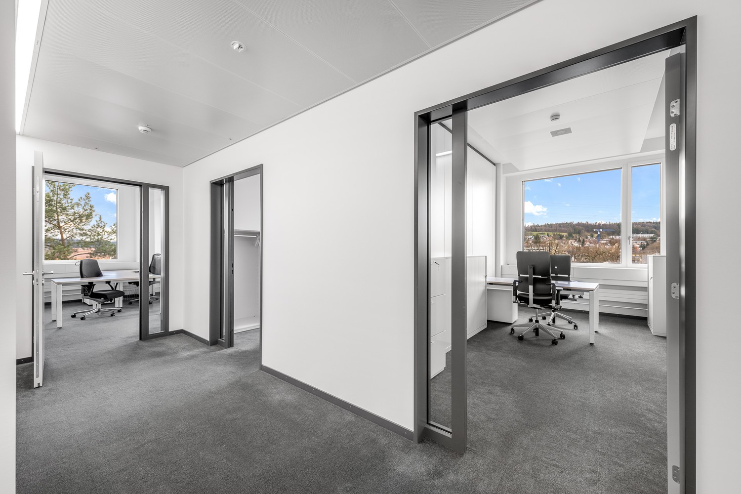 269m² office