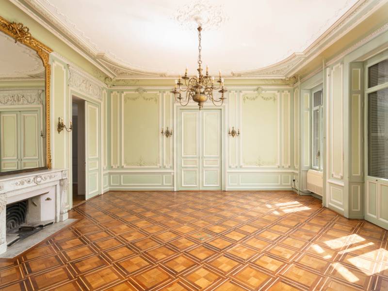 330m² office