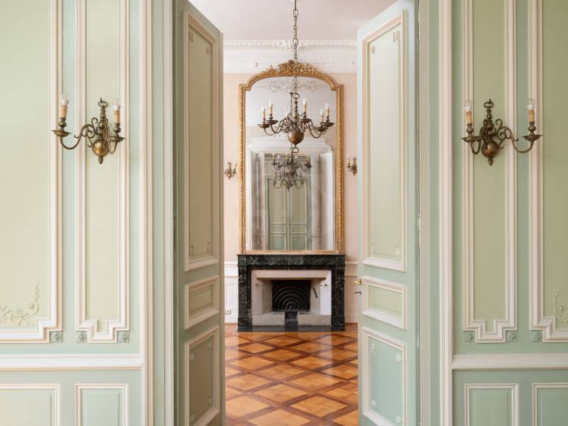 330m² office