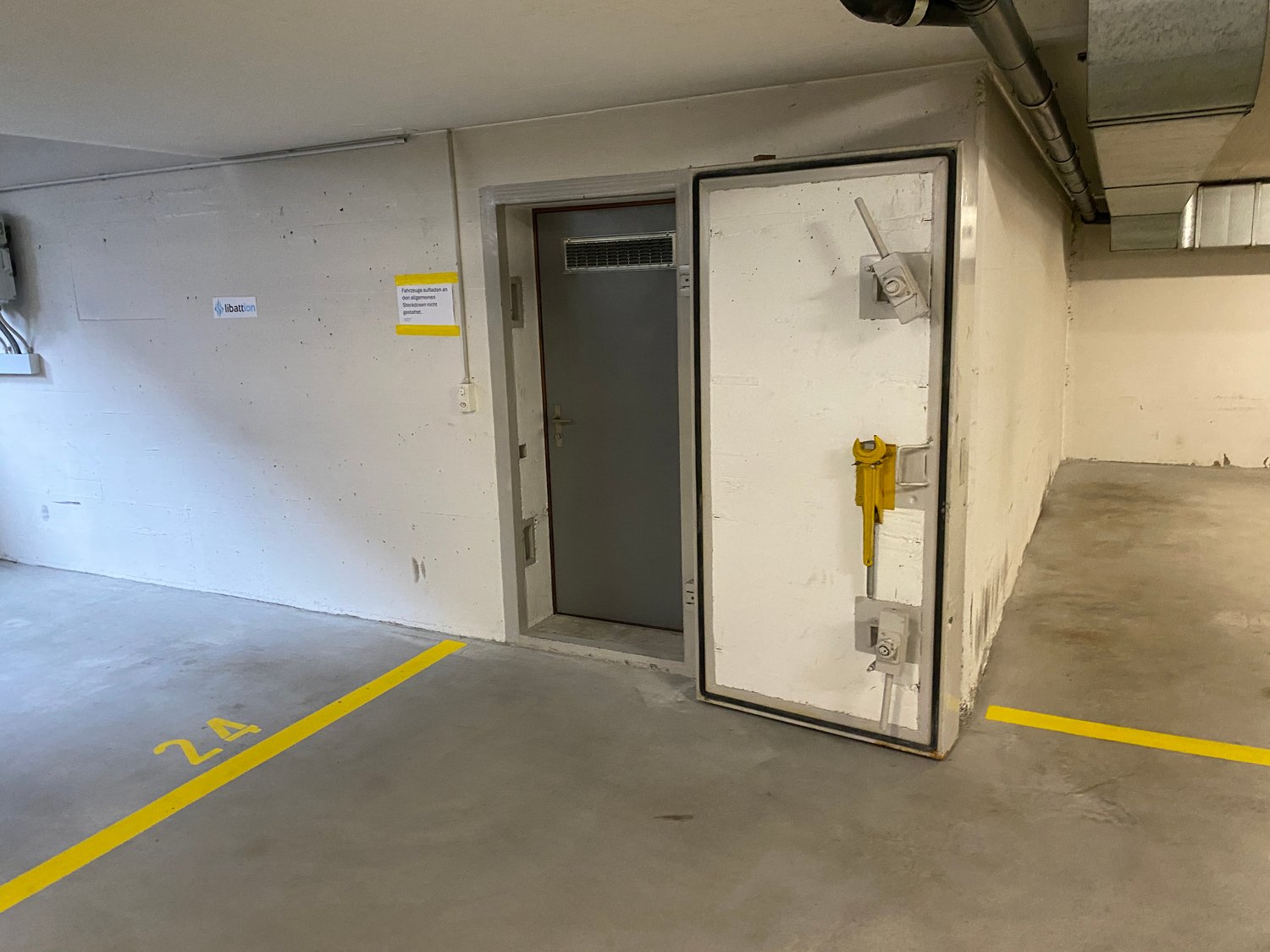 76m² pièce de stockage